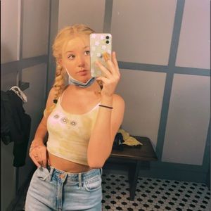 Meet your Posher, Chloe